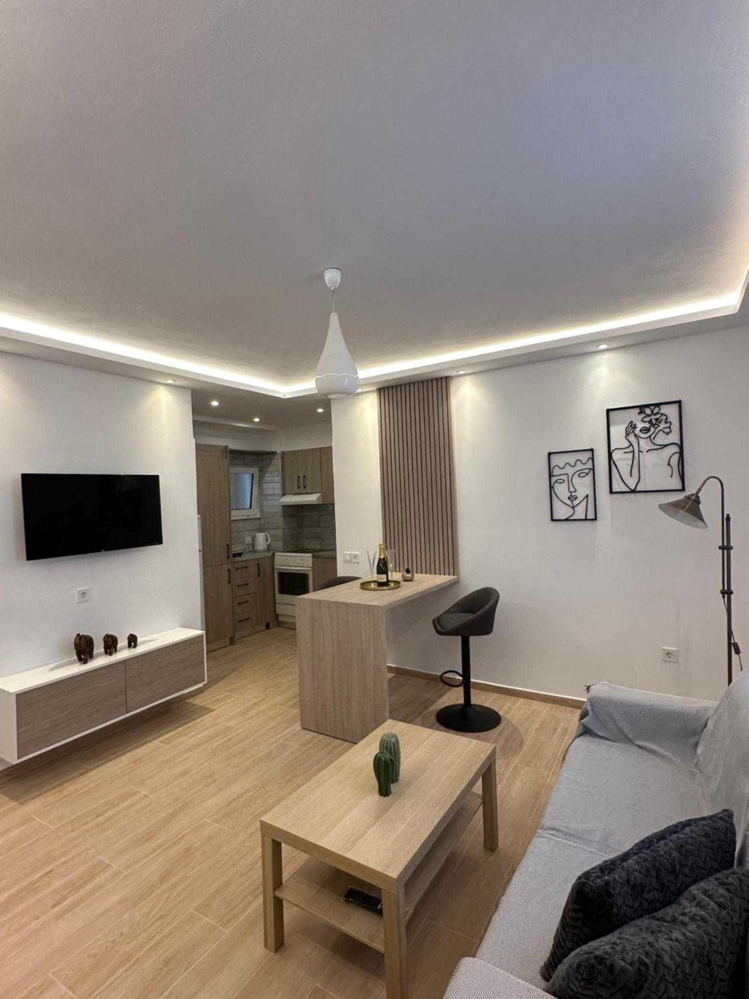 Hella Apartment
